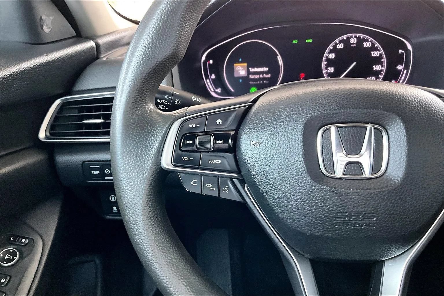 Used 2018 Honda Accord LX image 10