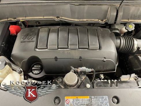 Used 2017 Chevrolet Traverse LT image 23