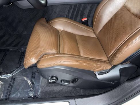 Used 2023 Volvo XC60 B5 Ultimate AWD/4WD image 3