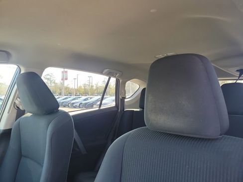 Used 2017 Toyota RAV4 LE image 22