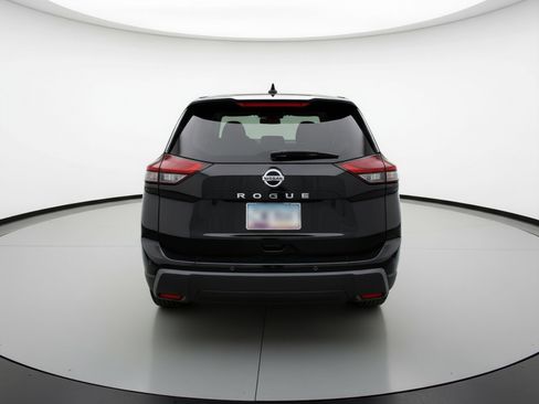 Used 2025 Nissan Rogue SV image 6