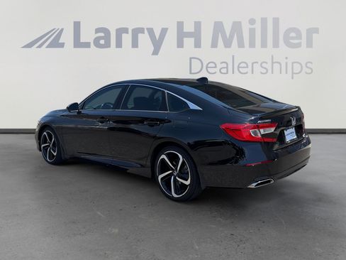 Used 2018 Honda Accord Sport image 3