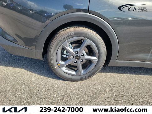 New 2026 Kia K4 FWD image 9