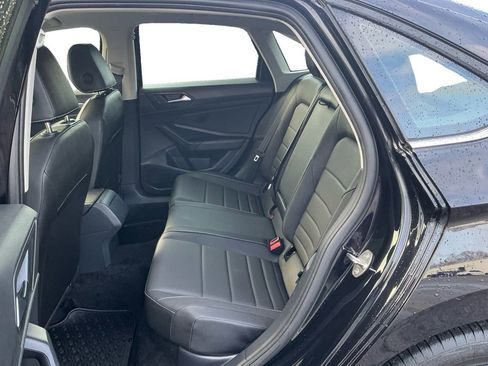 Used 2024 Volkswagen Jetta SE w/ Panoramic Sunroof Package image 21