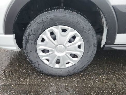 Used 2023 Ford Transit 350 XLT image 10