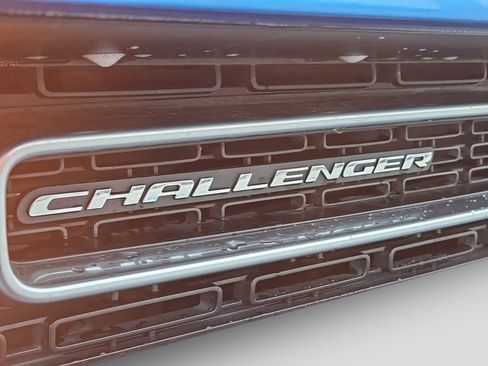 Used 2018 Dodge Challenger R/T image 4