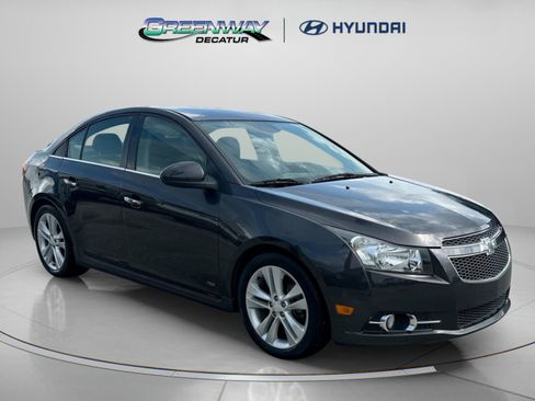 Used 2014 Chevrolet Cruze LTZ w/ RS Package FWD image 2