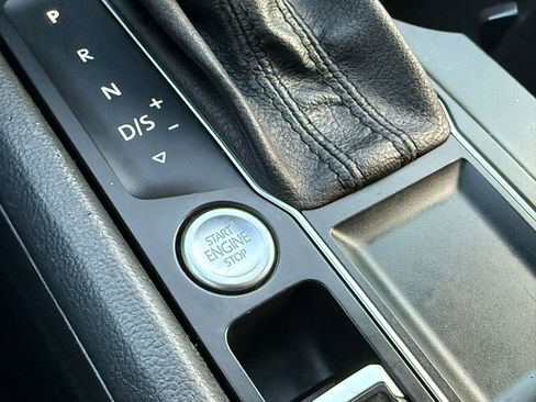 Used 2018 Volkswagen Atlas SE image 11