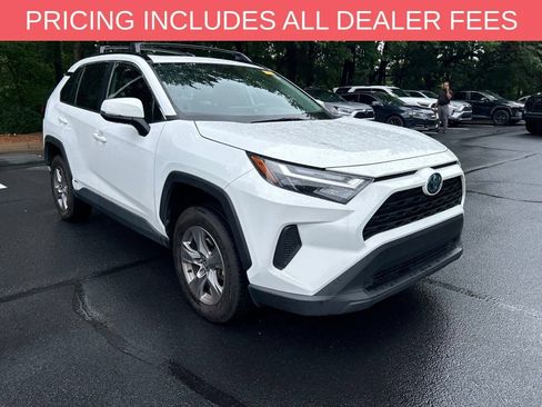 Used 2022 Toyota RAV4 XLE w/ Convenience Package AWD/4WD image 1