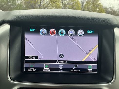Used 2018 Chevrolet Suburban Premier AWD/4WD image 3
