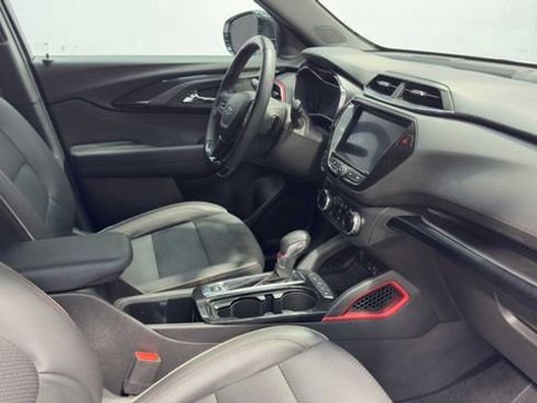 Used 2023 Chevrolet TrailBlazer RS w/ Convenience Package FWD image 12