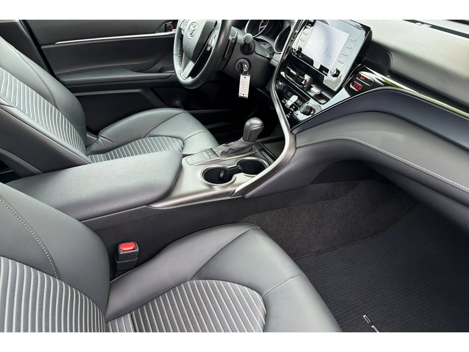 Certified 2024 Toyota Camry SE FWD image 16