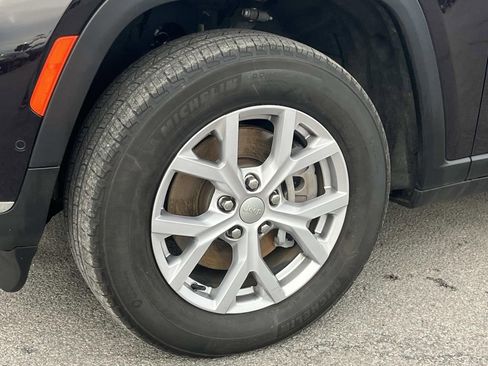 Used 2022 Jeep Grand Cherokee L Limited w/ Luxury Tech Group II image 9