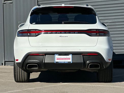 Used 2023 Porsche Macan image 7