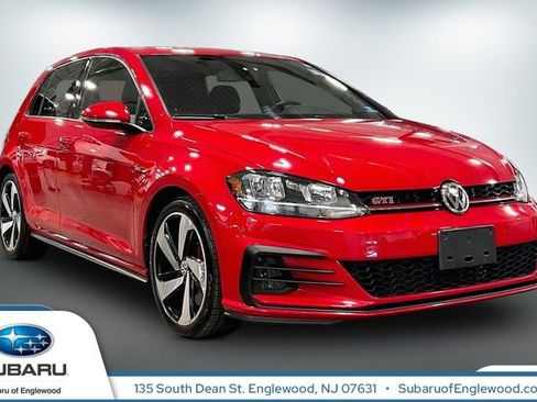 Used 2020 Volkswagen Golf 4-Door FWD image 1