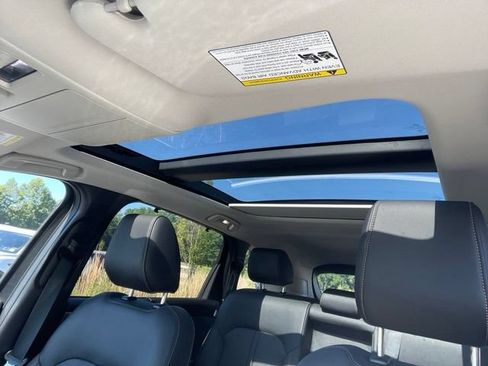 Used 2025 MAZDA CX-70 Plug-In Hybrid w/ Premium Pkg AWD/4WD image 7