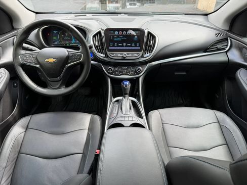Used 2017 Chevrolet Volt Premier w/ Driver Confidence II Package FWD image 10