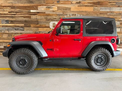 Used 2026 Jeep Wrangler Sport AWD/4WD image 10