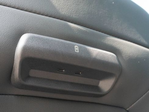 Used 2025 Ford Expedition Tremor AWD/4WD image 28