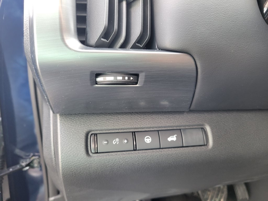 New 2026 Nissan Pathfinder SL AWD/4WD image 16