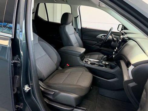 Used 2020 Chevrolet Traverse LT FWD image 16