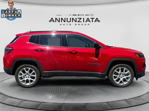 Used 2023 Jeep Compass Latitude AWD/4WD image 6