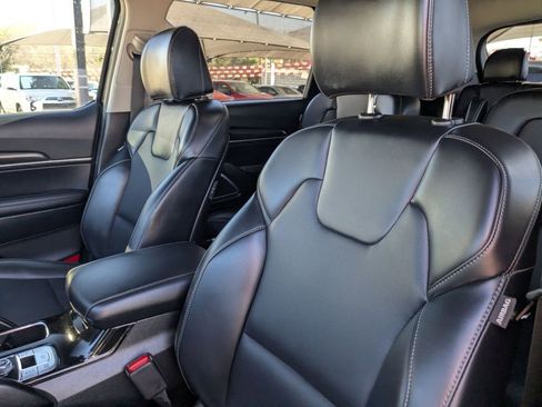 Used 2025 Kia Telluride S image 14