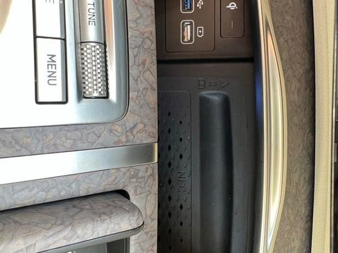 Used 2023 Genesis G80 image 45