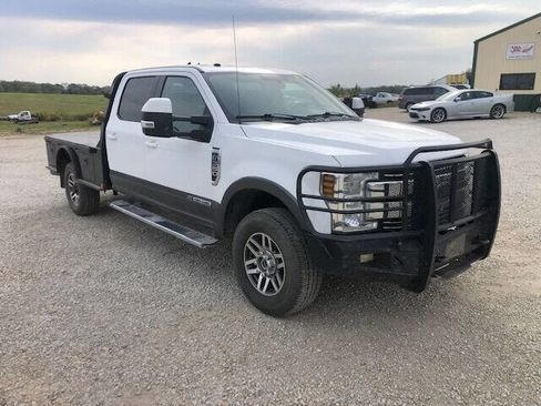 Used 2018 Ford F350 Lariat w/ Lariat Value Package image 4