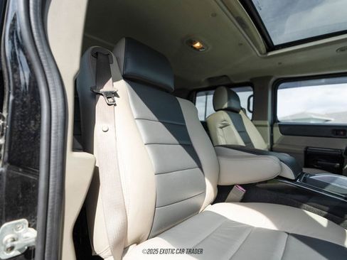 Used 2004 HUMMER H2 w/ Preferred Equipment Group image 59
