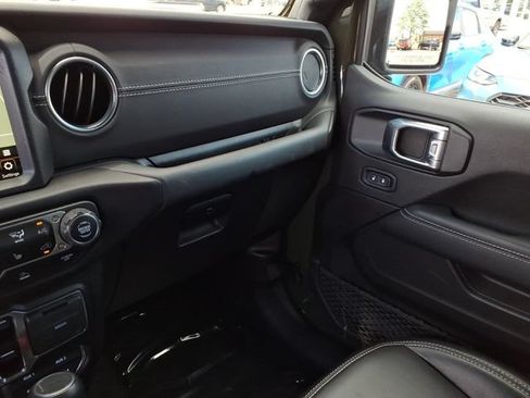 Used 2023 Jeep Wrangler Unlimited Sahara w/ Cold Weather Group AWD/4WD image 21