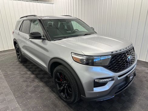 Used 2023 Ford Explorer ST w/ Equipment Group 401A image 5