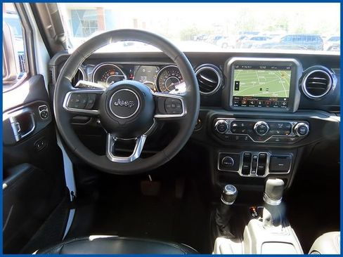 Used 2023 Jeep Wrangler Unlimited Sahara AWD/4WD image 11