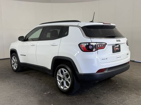 Used 2026 Jeep Compass Latitude AWD/4WD image 5