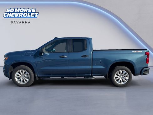 Used 2024 Chevrolet Silverado 1500 Custom image 2