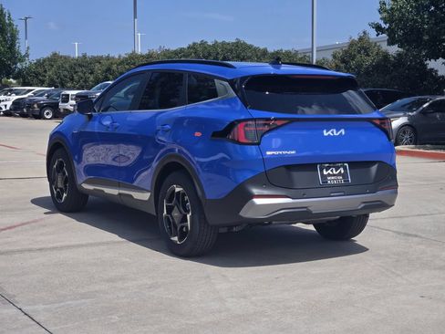New 2026 Kia Sportage EX w/ EX Panorama Roof Package FWD image 3