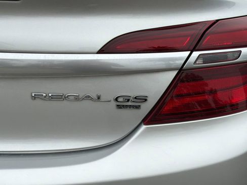 Used 2017 Buick Regal GS w/ Driver Confidence Package #2 image 33