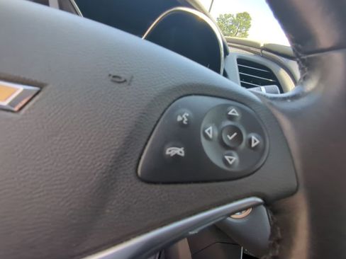 Used 2019 Chevrolet Impala LT w/ LT Convenience Package FWD image 14
