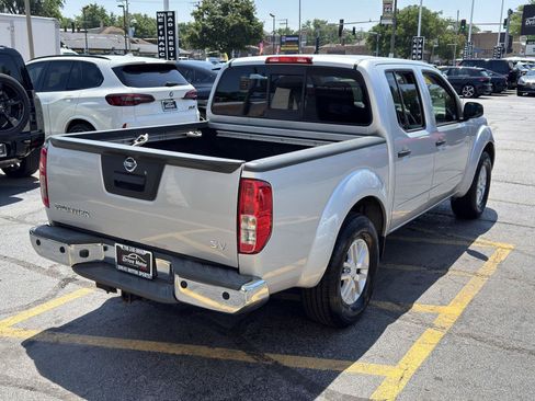 Used 2016 Nissan Frontier SV w/ SV Value Truck Package RWD image 12
