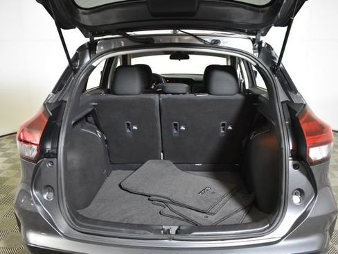 Used 2023 Nissan Kicks SV w/ Exterior Package FWD image 27