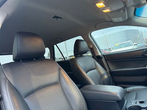 Used 2019 Subaru Outback 2.5i Limited image 21