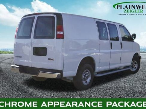 Used 2024 GMC Savana 2500 w/ Driver Convenience Package image 3