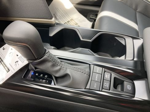 Used 2026 Toyota Camry SE w/ Convenience Package image 23