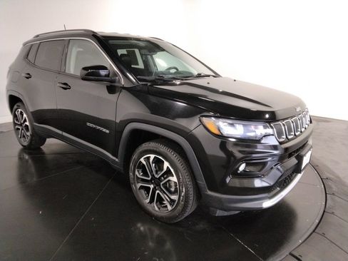 Used 2022 Jeep Compass Limited image 7