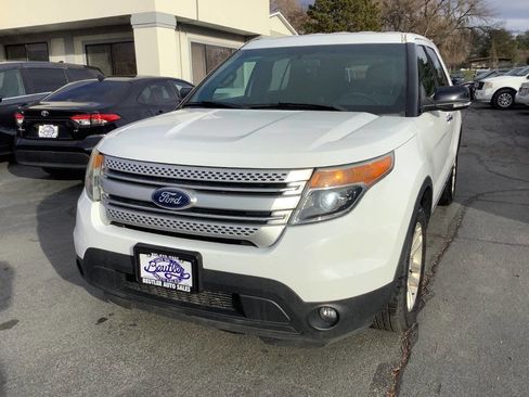 Used 2015 Ford Explorer XLT image 4