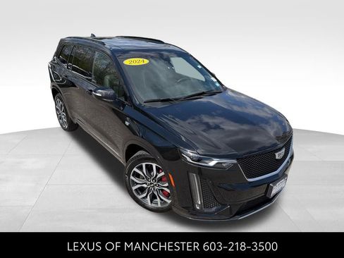 Used 2024 Cadillac XT6 Sport w/ Technology Package AWD/4WD image 3