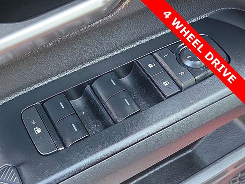 Used 2025 Toyota Tacoma TRD Sport image 13