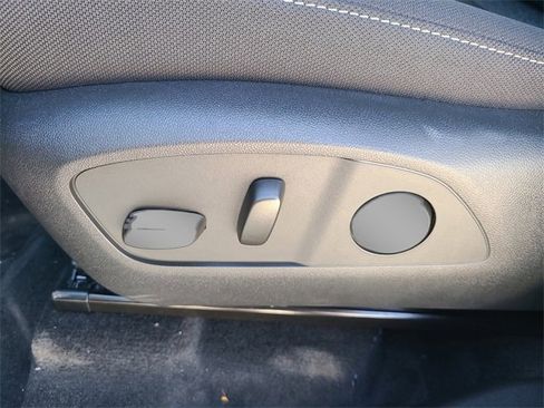 New 2026 Chevrolet Traverse LT w/ Midnight/Sport Edition image 23