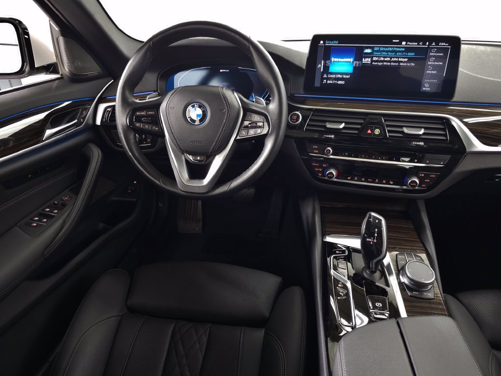 Used 2023 BMW 530e xDrive w/ Premium Package AWD/4WD image 18