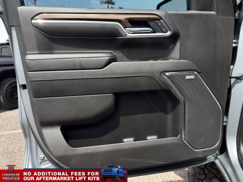 Used 2024 Chevrolet Silverado 1500 RST AWD/4WD image 19